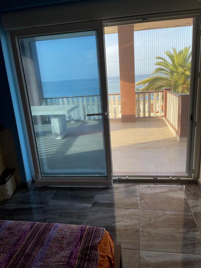 Apartmán Πολυτελεισ Διαμερισμα 1Ο Οροφου 5 Μετρα Απο Την Θαλασσα Néa Meságkala Exteriér fotografie